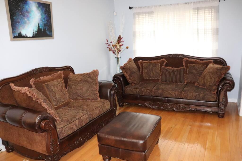 Entire 4 Bed Room Detached Residential Home Ajax Exterior photo