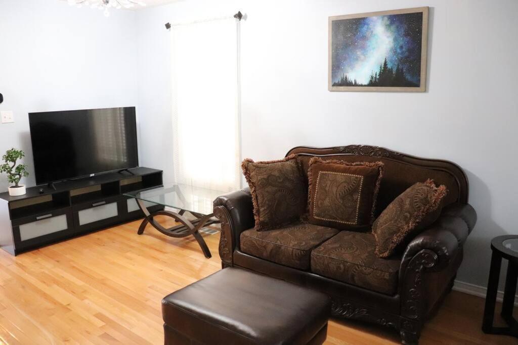 Entire 4 Bed Room Detached Residential Home Ajax Exterior photo